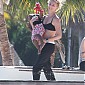 Nom du fichier=visitjacksonduringshootingMiami_07.jpg
Taille du fichier=318Ko
Dimensions : 931x1349
Ajouté le : 21 Mars 2014 visitjacksonduringshootingMiami_07.jpg
