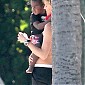 Nom du fichier=visitjacksonduringshootingMiami_28.jpg
Taille du fichier=473Ko
Dimensions : 1333x2000
Ajouté le : 21 Mars 2014 visitjacksonduringshootingMiami_28.jpg