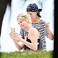 Nom du fichier=visitjacksonduringshootingMiami_45.jpg
Taille du fichier=264Ko
Dimensions : 1800x1485
Ajouté le : 21 Mars 2014 visitjacksonduringshootingMiami_45.jpg
