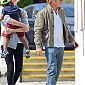 CharlizeandSeanAfterlunchwiththeirmotherandJackson_01.jpg