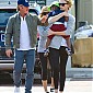 Nom du fichier=CharlizeandSeanAfterlunchwiththeirmotherandJackson_11.jpg
Taille du fichier=408Ko
Dimensions : 1405x1850
Ajouté le : 29 Avril 2014 CharlizeandSeanAfterlunchwiththeirmotherandJackson_11.jpg