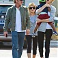 Nom du fichier=CharlizeandSeanAfterlunchwiththeirmotherandJackson_17.jpg
Taille du fichier=433Ko
Dimensions : 1300x1950
Ajouté le : 29 Avril 2014 CharlizeandSeanAfterlunchwiththeirmotherandJackson_17.jpg