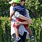 Nom du fichier=CharlizeandSeanAfterlunchwiththeirmotherandJackson_21.jpg
Taille du fichier=432Ko
Dimensions : 1300x1950
Ajouté le : 29 Avril 2014 CharlizeandSeanAfterlunchwiththeirmotherandJackson_21.jpg