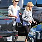 CharlizeandSeanAfterlunchwiththeirmotherandJackson_34.jpg