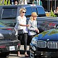 Nom du fichier=CharlizeandSeanAfterlunchwiththeirmotherandJackson_35.jpg
Taille du fichier=558Ko
Dimensions : 1522x1650
Ajouté le : 29 Avril 2014 CharlizeandSeanAfterlunchwiththeirmotherandJackson_35.jpg
