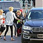 CharlizeandSeanAfterlunchwiththeirmotherandJackson_39.jpg
