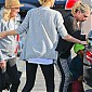 Nom du fichier=CharlizeandSeanAfterlunchwiththeirmotherandJackson_40.jpg
Taille du fichier=498Ko
Dimensions : 1360x1950
Ajouté le : 29 Avril 2014 CharlizeandSeanAfterlunchwiththeirmotherandJackson_40.jpg