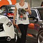 CharlizeTheronStopsbygymworkoutWH_08.jpg