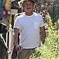 Nom du fichier=CharlizeandSeanPennOutwithJackson_11.jpg
Taille du fichier=196Ko
Dimensions : 794x1024
Ajouté le : 04 Juin 2014 CharlizeandSeanPennOutwithJackson_11.jpg