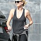 CharlizeandSeanPennOutwithJackson_41.jpg
