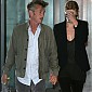 CharlizeTheron_CapeTownAirport_04.JPG