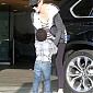 Nom du fichier=andsonJacksonleavingofficebuilding_19.jpg
Taille du fichier=632Ko
Dimensions : 1448x1800
Ajouté le : 23 Novembre 2014 andsonJacksonleavingofficebuilding_19.jpg
