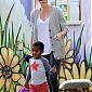 Nom du fichier=TheronandJacksoninLA_30.jpg
Taille du fichier=560Ko
Dimensions : 1391x1900
Ajouté le : 22 Novembre 2014 TheronandJacksoninLA_30.jpg