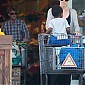 Nom du fichier=CharlizeandSean_outgroceryshoppingatWholeFoods_24.jpg
Taille du fichier=565Ko
Dimensions : 1222x2000
Ajouté le : 02 Décembre 2014 CharlizeandSean_outgroceryshoppingatWholeFoods_24.jpg