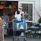 Nom du fichier=CharlizeandSean_outgroceryshoppingatWholeFoods_26.jpg
Taille du fichier=568Ko
Dimensions : 2000x1333
Ajouté le : 02 Décembre 2014 CharlizeandSean_outgroceryshoppingatWholeFoods_26.jpg