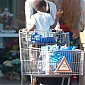 Nom du fichier=CharlizeandSean_outgroceryshoppingatWholeFoods_32.jpg
Taille du fichier=526Ko
Dimensions : 1223x2000
Ajouté le : 02 Décembre 2014 CharlizeandSean_outgroceryshoppingatWholeFoods_32.jpg