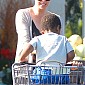 Nom du fichier=CharlizeandSean_outgroceryshoppingatWholeFoods_39.jpg
Taille du fichier=541Ko
Dimensions : 1223x2000
Ajouté le : 02 Décembre 2014 CharlizeandSean_outgroceryshoppingatWholeFoods_39.jpg
