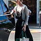 Nom du fichier=CharlizeandSean_outgroceryshoppingatWholeFoods_49.jpg
Taille du fichier=549Ko
Dimensions : 1389x1850
Ajouté le : 02 Décembre 2014 CharlizeandSean_outgroceryshoppingatWholeFoods_49.jpg