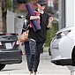 Nom du fichier=CharlizeTheronGoesYogaClassWH5dec_24.jpg
Taille du fichier=133Ko
Dimensions : 833x1024
Ajouté le : 06 Décembre 2014 CharlizeTheronGoesYogaClassWH5dec_24.jpg