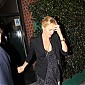 Nom du fichier=CharlizeandSeancometoMrChows10dec_02.jpg
Taille du fichier=612Ko
Dimensions : 1300x1950
Ajouté le : 13 Décembre 2014 CharlizeandSeancometoMrChows10dec_02.jpg