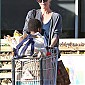 Nom du fichier=CharlizeTherontakessongroceryshopping_05.jpg
Taille du fichier=212Ko
Dimensions : 775x1024
Ajouté le : 27 Décembre 2014 CharlizeTherontakessongroceryshopping_05.jpg
