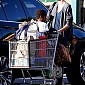 Nom du fichier=CharlizeTherontakessongroceryshopping_12.jpg
Taille du fichier=233Ko
Dimensions : 722x1024
Ajouté le : 27 Décembre 2014 CharlizeTherontakessongroceryshopping_12.jpg