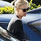 CharlizeTheronShopsGroceriesWholeFoods_08.jpg