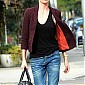 Nom du fichier=CharlizeTheronOutforlunchatTerronisLA_05.jpg
Taille du fichier=556Ko
Dimensions : 1300x1950
Ajouté le : 10 Janvier 2015 CharlizeTheronOutforlunchatTerronisLA_05.jpg