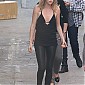 Nom du fichier=BroughtMotherGerdaandJacksonTosetForEsquireshoot_39.jpg
Taille du fichier=485Ko
Dimensions : 1300x1950
Ajouté le : 24 Janvier 2015 BroughtMotherGerdaandJacksonTosetForEsquireshoot_39.jpg
