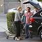 Nom du fichier=CharlizeShoppingatBristolFarmsinLAwithson_09.jpg
Taille du fichier=611Ko
Dimensions : 1950x1300
Ajouté le : 28 Février 2015 CharlizeShoppingatBristolFarmsinLAwithson_09.jpg