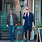 Nom du fichier=CharlizeandSeantakeJacksontoCoogiesCafe_04.jpg
Taille du fichier=131Ko
Dimensions : 846x1024
Ajouté le : 04 Mars 2015 CharlizeandSeantakeJacksontoCoogiesCafe_04.jpg