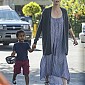 Nom du fichier=SeanandCharlizetakelittleJacksonoutforbrunch_14.jpg
Taille du fichier=599Ko
Dimensions : 1300x1950
Ajouté le : 12 Mars 2015 SeanandCharlizetakelittleJacksonoutforbrunch_14.jpg