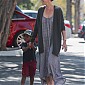 Nom du fichier=SeanandCharlizetakelittleJacksonoutforbrunch_17.jpg
Taille du fichier=290Ko
Dimensions : 985x1478
Ajouté le : 12 Mars 2015 SeanandCharlizetakelittleJacksonoutforbrunch_17.jpg