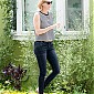 Nom du fichier=CharlizeTheronTakesStroll_05.jpg
Taille du fichier=263Ko
Dimensions : 744x1000
Ajouté le : 18 Mars 2015 CharlizeTheronTakesStroll_05.jpg