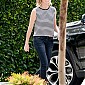 Nom du fichier=CharlizeTheronTakesStroll_21.jpg
Taille du fichier=210Ko
Dimensions : 718x1000
Ajouté le : 18 Mars 2015 CharlizeTheronTakesStroll_21.jpg