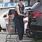 Nom du fichier=Charlize-Theron-Stops-By-Whole-Foods-03b.jpg
Taille du fichier=506Ko
Dimensions : 1436x1820
Ajouté le : 19 Mars 2015 Charlize-Theron-Stops-By-Whole-Foods-03b.jpg