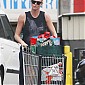 Nom du fichier=Charlize-Theron-Stops-By-Whole-Foods-05.jpg
Taille du fichier=443Ko
Dimensions : 1438x1820
Ajouté le : 19 Mars 2015 Charlize-Theron-Stops-By-Whole-Foods-05.jpg