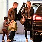 Nom du fichier=SeanandJacksonwaitforCharlize_25.jpg
Taille du fichier=646Ko
Dimensions : 1431x1650
Ajouté le : 20 Mars 2015 SeanandJacksonwaitforCharlize_25.jpg
