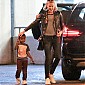 Nom du fichier=SeanandJacksonwaitforCharlize_28.jpg
Taille du fichier=620Ko
Dimensions : 1371x1650
Ajouté le : 20 Mars 2015 SeanandJacksonwaitforCharlize_28.jpg
