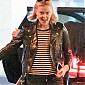 Nom du fichier=SeanandJacksonwaitforCharlize_29.jpg
Taille du fichier=379Ko
Dimensions : 993x1293
Ajouté le : 20 Mars 2015 SeanandJacksonwaitforCharlize_29.jpg