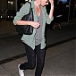Nom du fichier=CharlizeTheronLAXairportApril1_07.jpg
Taille du fichier=150Ko
Dimensions : 666x1000
Ajouté le : 02 Avril 2015 CharlizeTheronLAXairportApril1_07.jpg