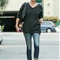 Nom du fichier=CharlizeTheron_walkinginCulverCity_11.jpg
Taille du fichier=254Ko
Dimensions : 1248x1872
Ajouté le : 24 Avril 2015 CharlizeTheron_walkinginCulverCity_11.jpg