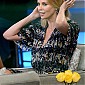 Nom du fichier=CharlizevisitABCStudios_05.jpg
Taille du fichier=174Ko
Dimensions : 712x1024
Ajouté le : 11 Mai 2015 CharlizevisitABCStudios_05.jpg