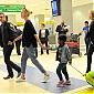 Nom du fichier=JFKAirportNY_Charlize02.jpg
Taille du fichier=707Ko
Dimensions : 1850x1429
Ajouté le : 16 Mai 2015 JFKAirportNY_Charlize02.jpg