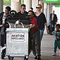 Nom du fichier=JFKAirportNY_Charlize09.jpg
Taille du fichier=368Ko
Dimensions : 2000x1333
Ajouté le : 16 Mai 2015 JFKAirportNY_Charlize09.jpg
