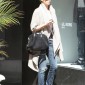 CharlizeTheron20110307ShoppinginWestHollywood_02.jpg