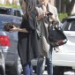 CharlizeTheron20110307ShoppinginWestHollywood_09.jpg