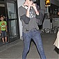 Nom du fichier=CharlizeTheronarrivesLAX_008.JPG
Taille du fichier=450Ko
Dimensions : 1135x1800
Ajouté le : 20 Juillet 2011 CharlizeTheronarrivesLAX_008.JPG