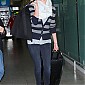 Nom du fichier=CTarrivingatJFKAirport16nov_27.jpg
Taille du fichier=493Ko
Dimensions : 1166x1800
Ajouté le : 17 Novembre 2011 CTarrivingatJFKAirport16nov_27.jpg
