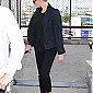 Nom du fichier=LAXAirportcandids25juin_03.jpg
Taille du fichier=282Ko
Dimensions : 932x1401
Ajouté le : 28 Juin 2008 LAXAirportcandids25juin_03.jpg